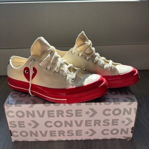 LIKE NEW Comme des Garcons Converse